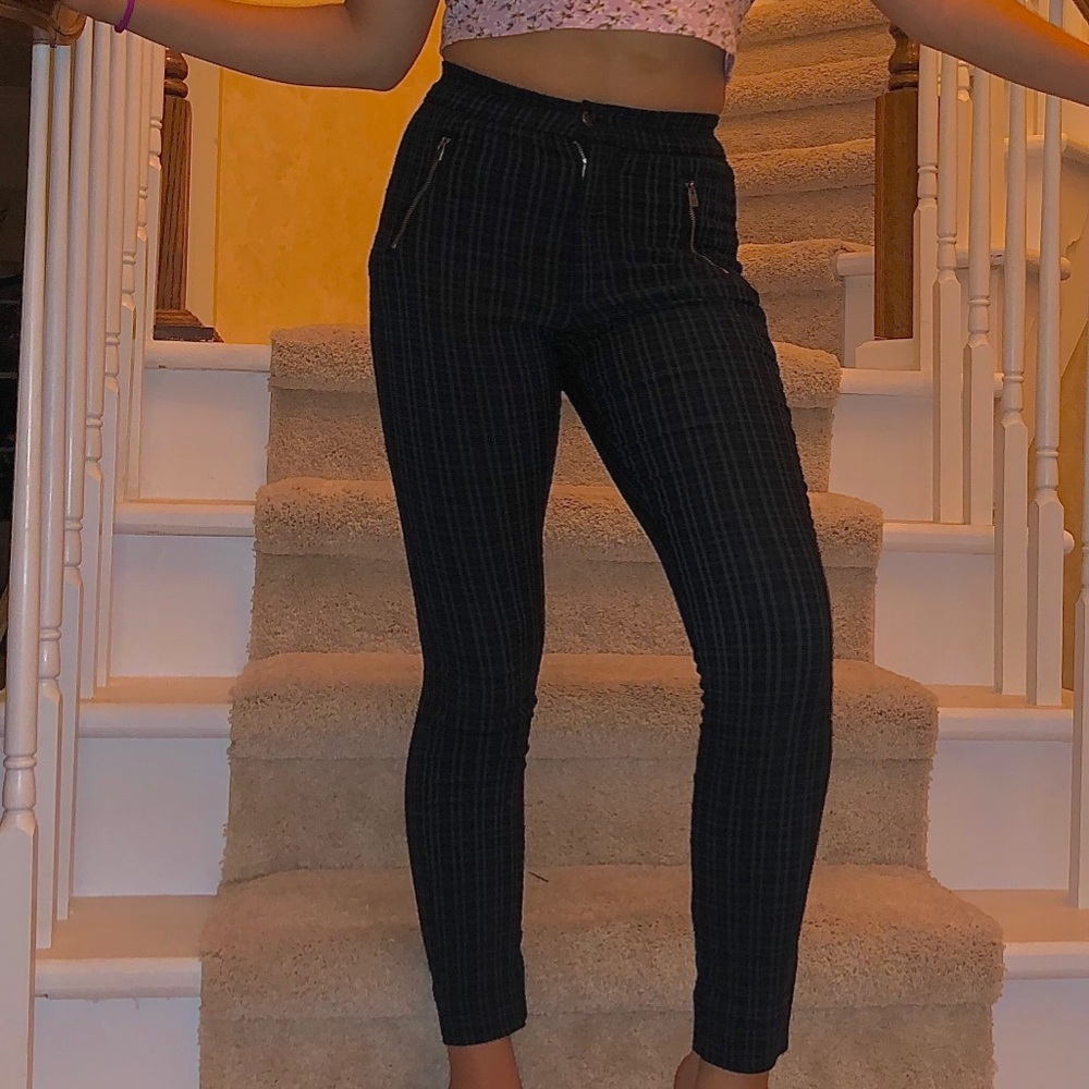 Hollister Ultra-High rise 
green black plaid